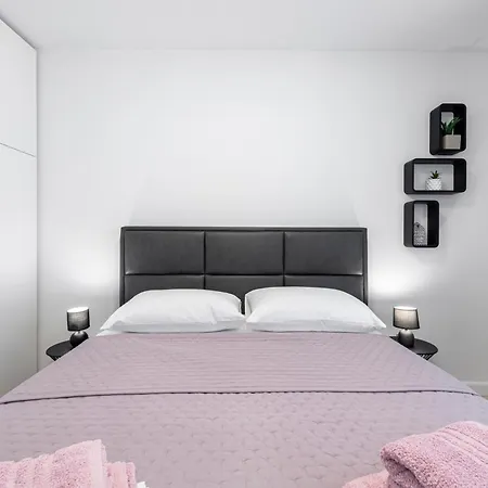 White Sunshine Apartament *