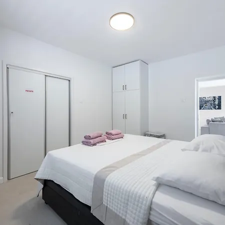 Apartament White Sunshine