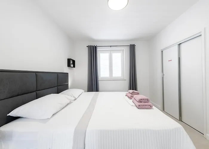 White Sunshine ドゥブロブニク