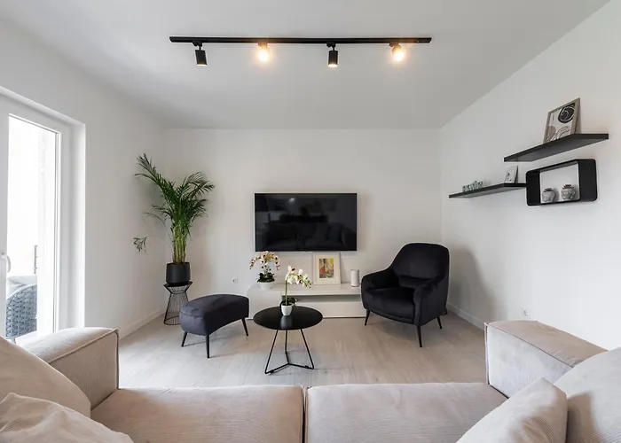 White Sunshine 公寓 *