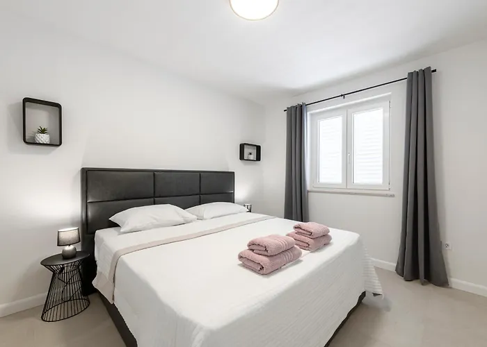 아파트 White Sunshine