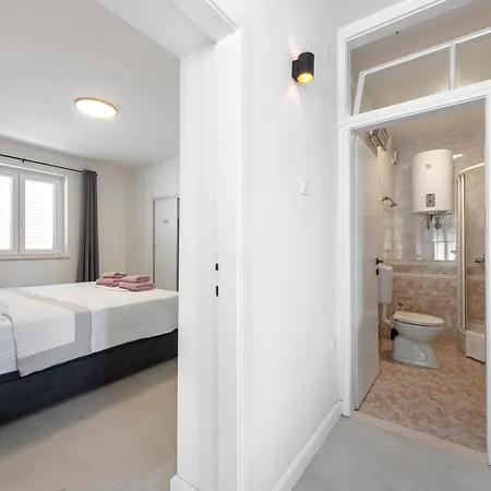 White Sunshine Apartament *